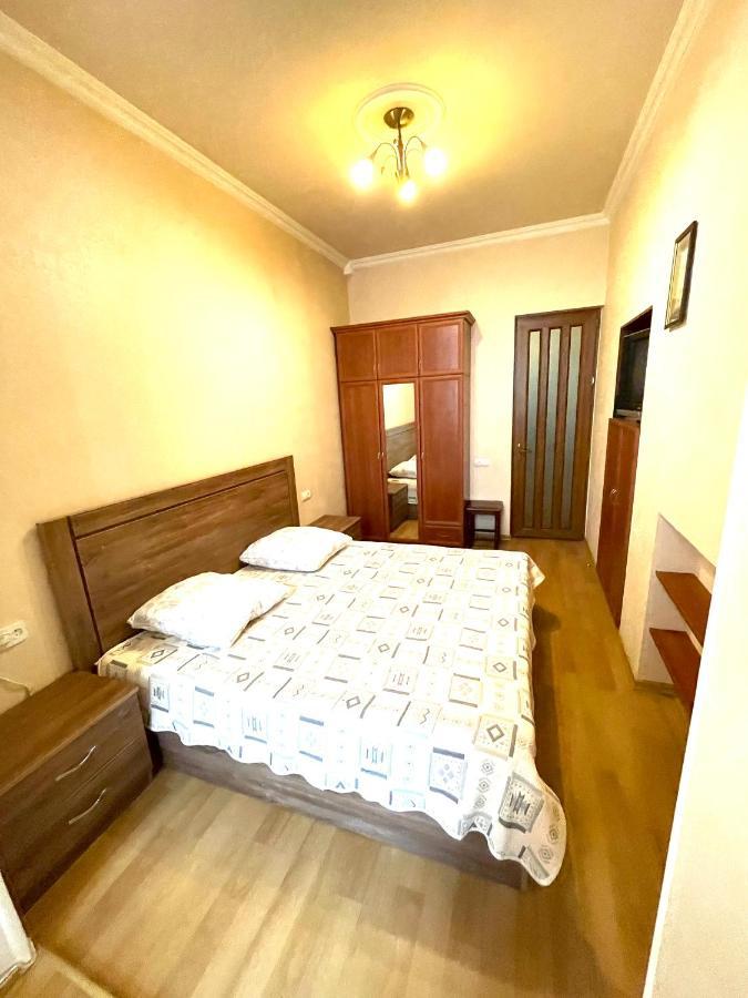 Apartment In The Center Of Erevan Esterno foto